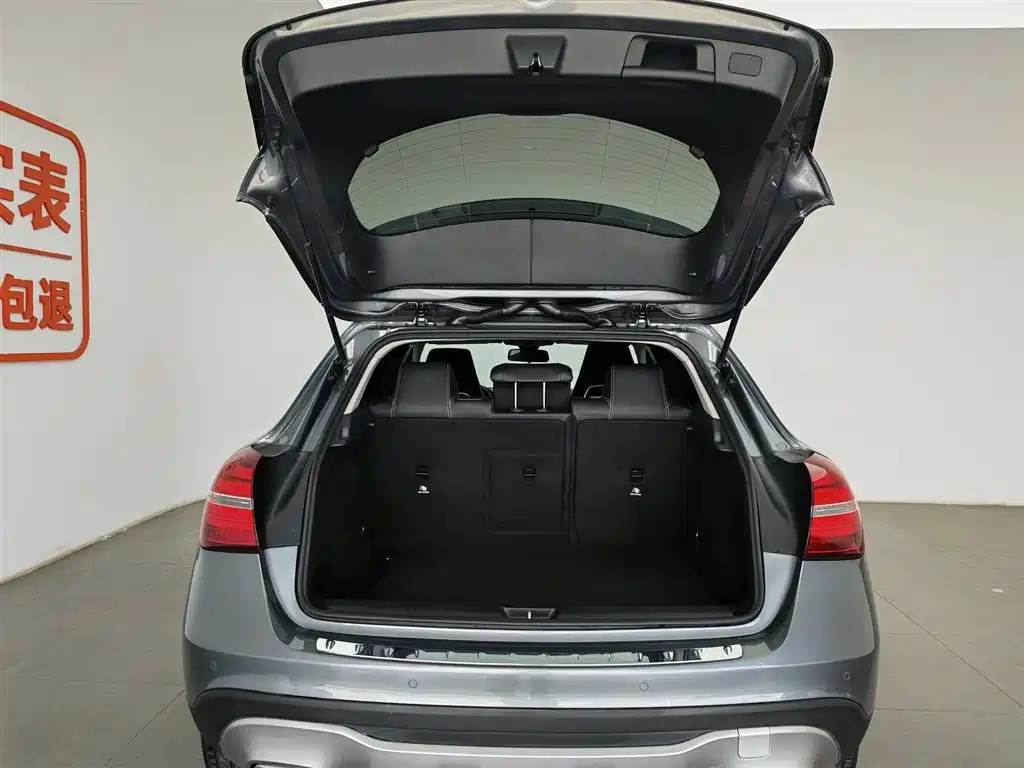 Mercedes-Benz GLA 2018 GLA 200 Fashion фото 16