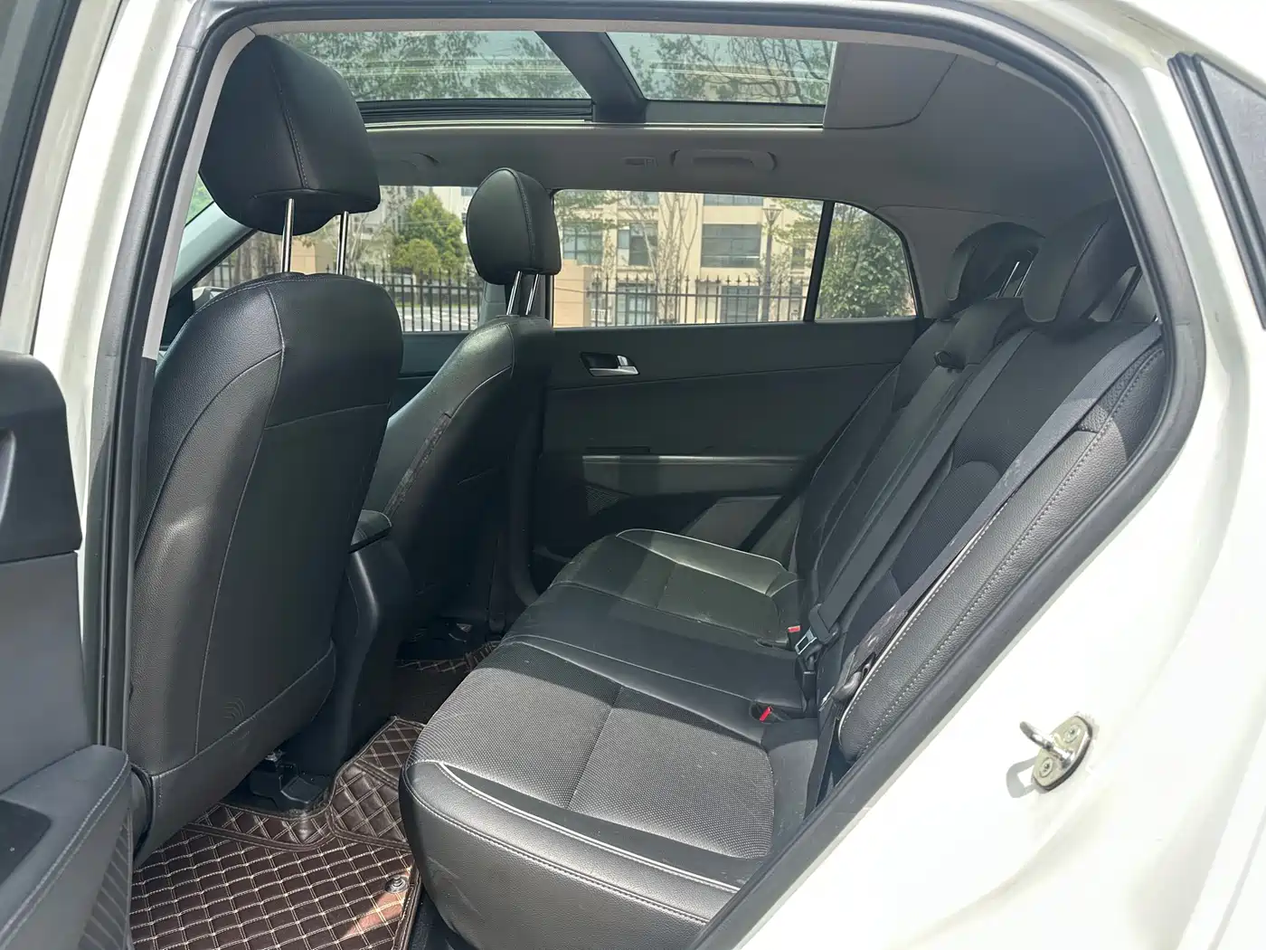 Hyundai Beijing Hyundai ix25 2015 1.6L Automatic 2WD Smart GLS фото 5