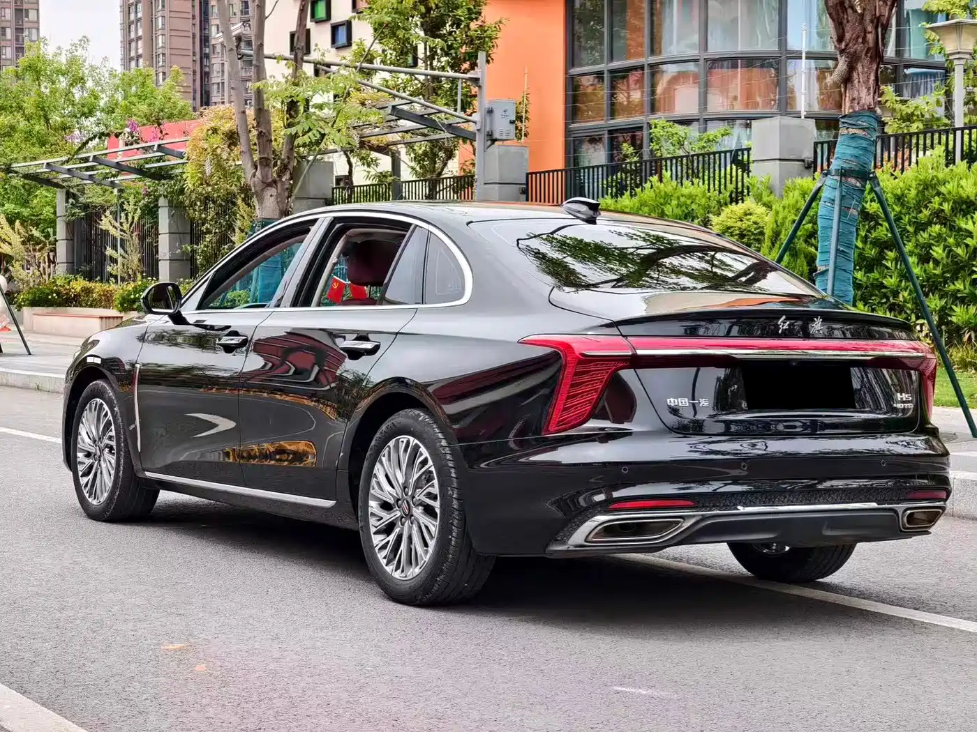 Hongqi H5 2023 1.5T DCT Smart Connect Joy Edition фото 12
