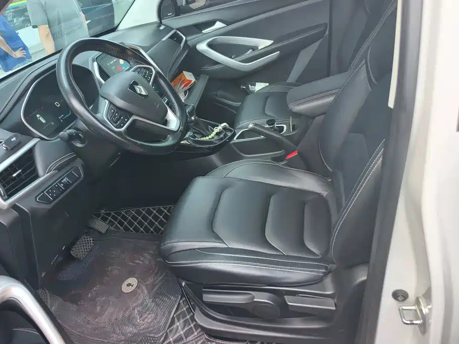 Baojun 530 2020 2020 1.5T CVT Luxury Connect 7-seater
