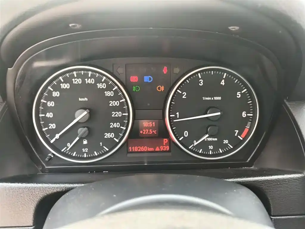 BMW X1 2015 Model sDrive18i Fashion Advanced Edition фото 4