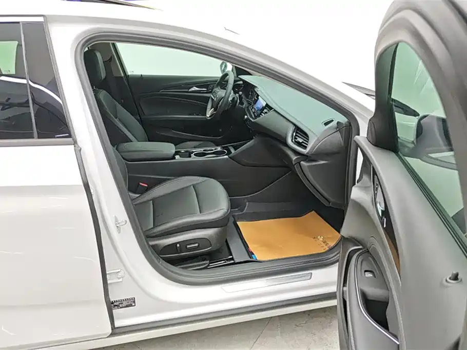 Buick Regal 2024 25T Ultra Comfort Edition фото 8