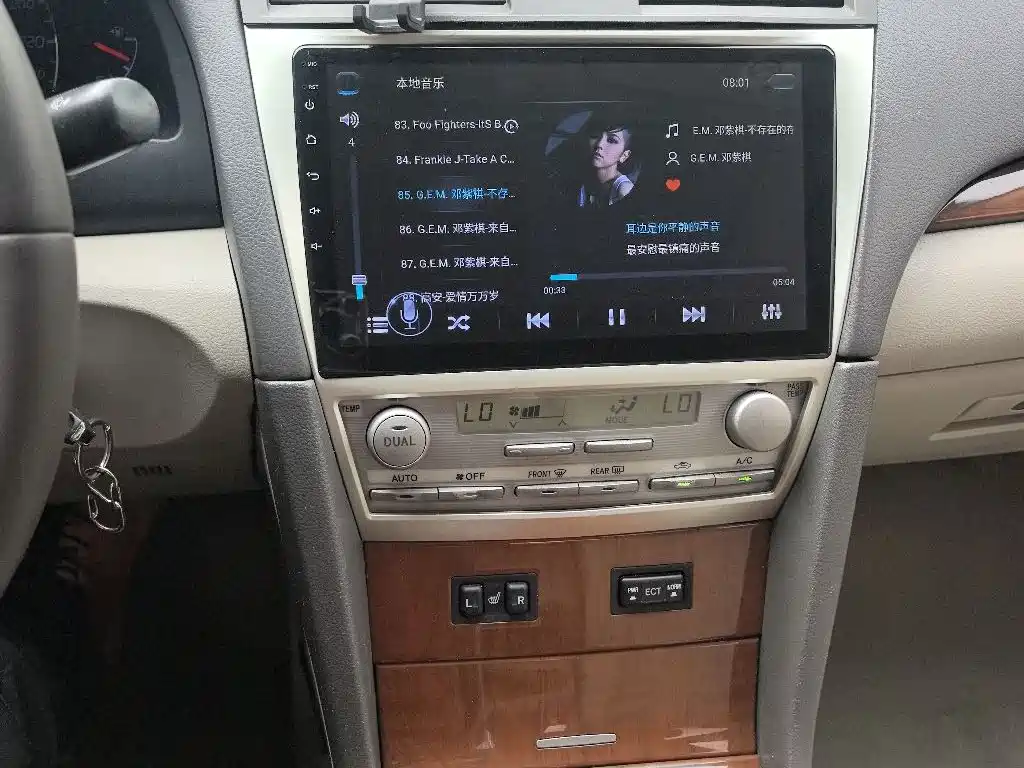 Toyota Camry 2013 200G Classic Luxury Edition фото 18