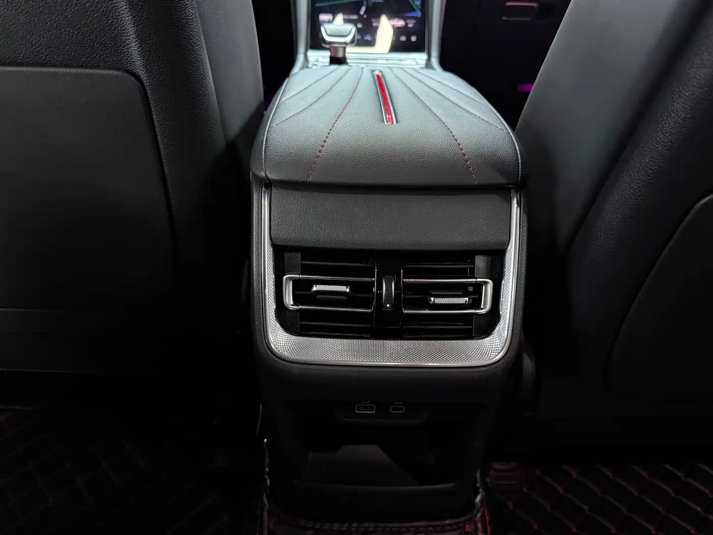Hongqi H6 2024 Model 2.0T Fashion Edition фото 13