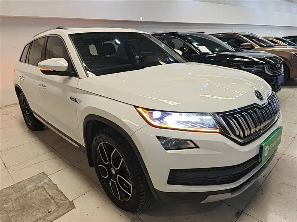 Škoda Kodiaq 2018 Facelift TSI330 7-seat 2WD Premium Luxury Edition фото 4