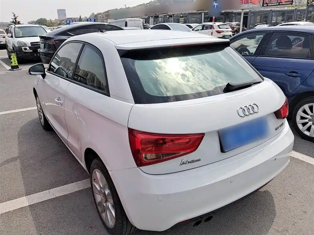Audi A1 2014 30 TFSI Fashion фото 5