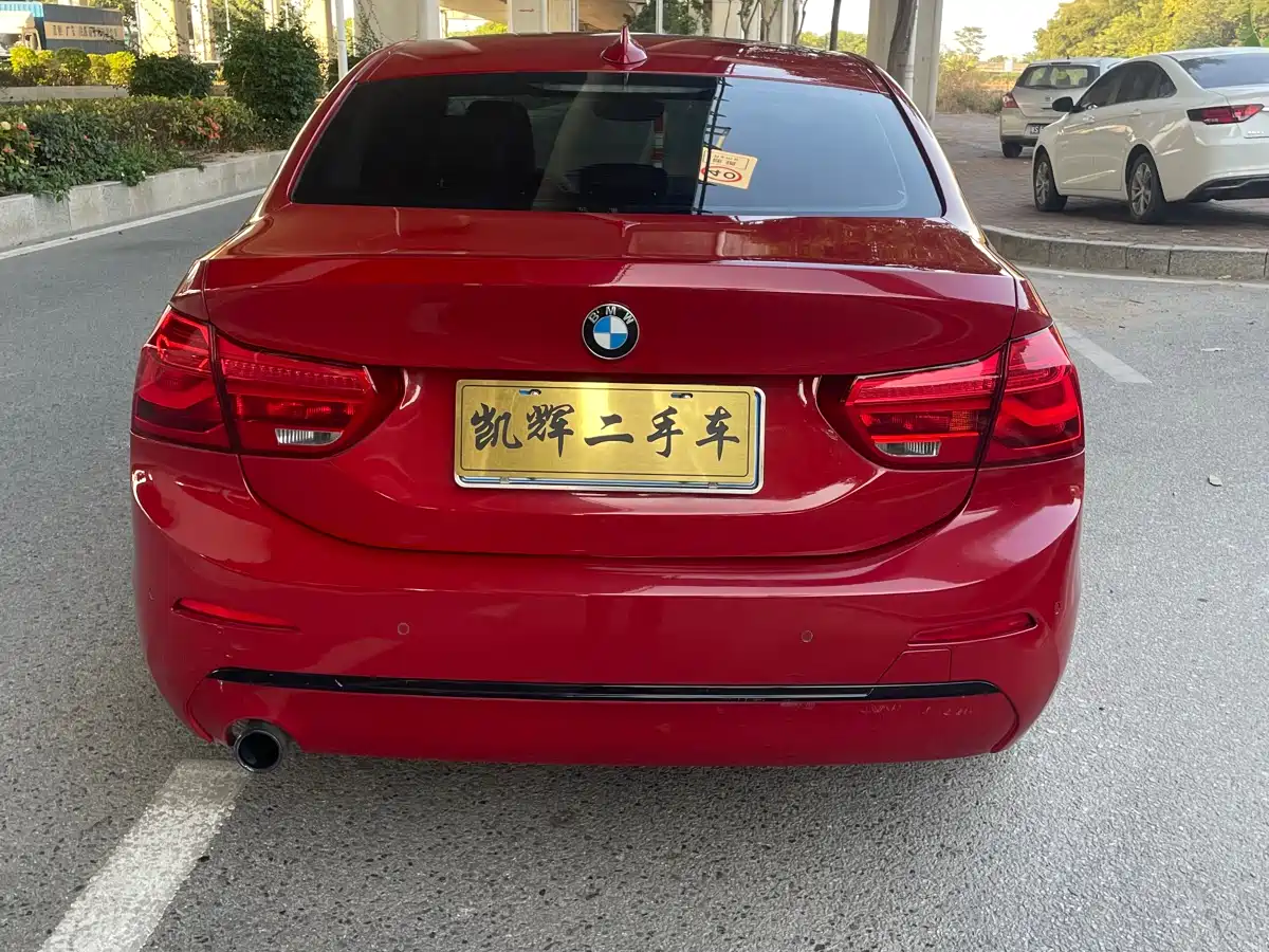BMW 1 Series 2017 118i Sport фото 9