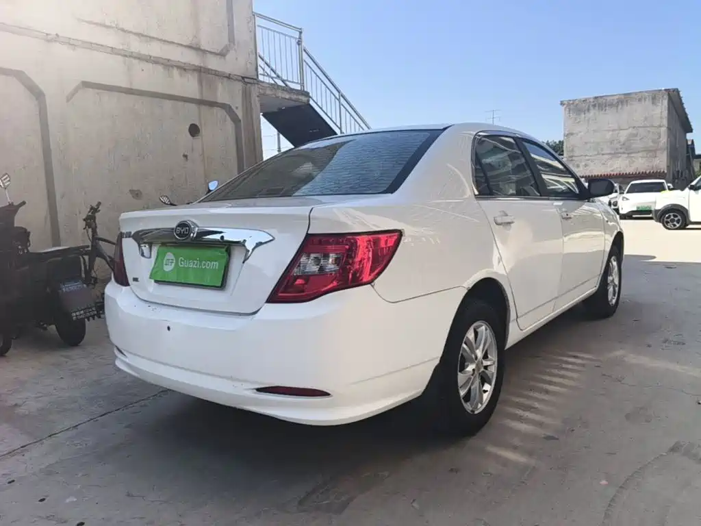 Фото 7 - BYD F3