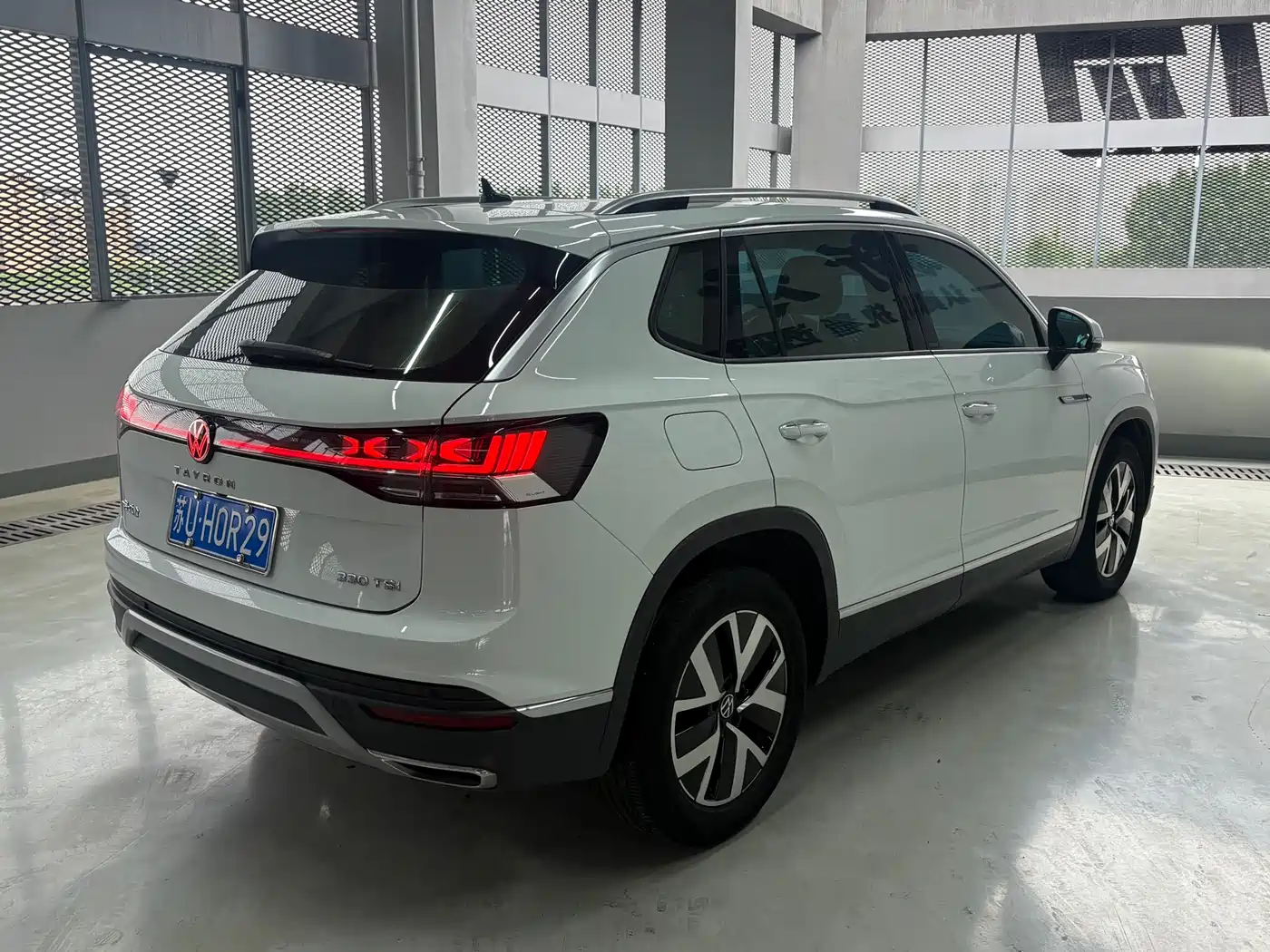 Volkswagen Tayron 2023 330TSI 2WD Luxury Plus Advanced Edition фото 6