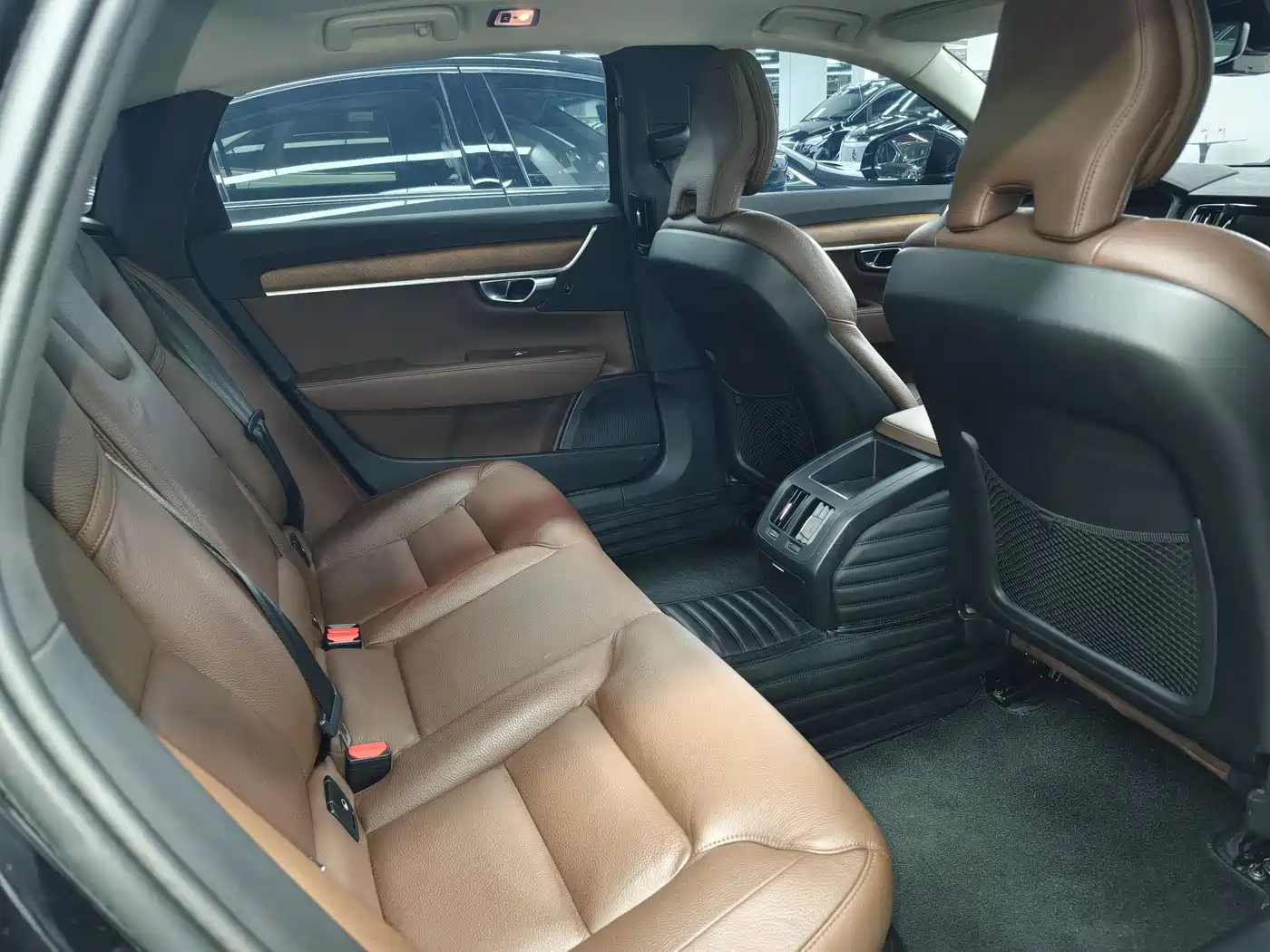 Volvo S90 2020 T5 Momentum Luxury Edition фото 6