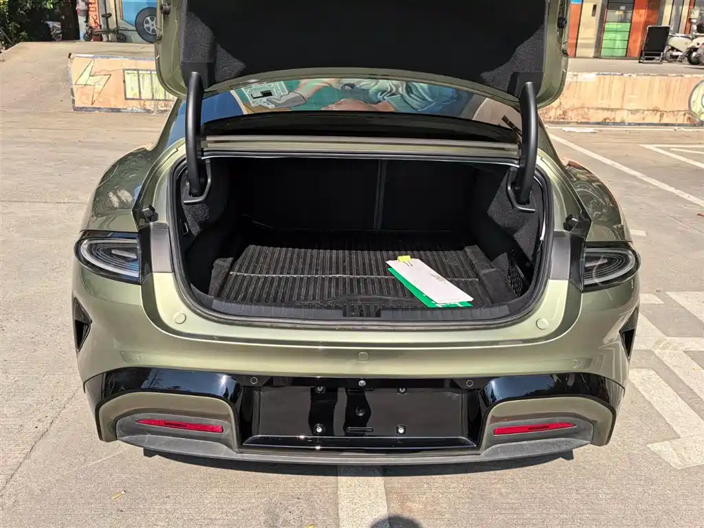 Xiaomi Auto Xiaomi SU7 2024 RWD Ultra Long Range Advanced Smart Driving Pro Edition фото 16