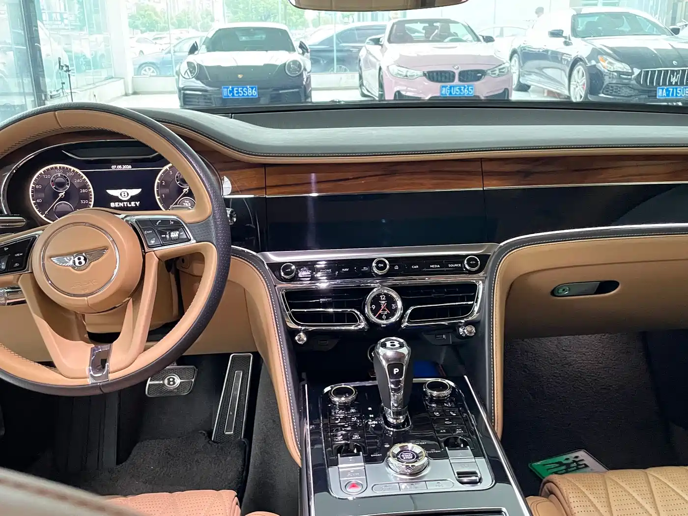 Bentley Flying Spur 2020 6.0T W12 Standard Edition фото 5