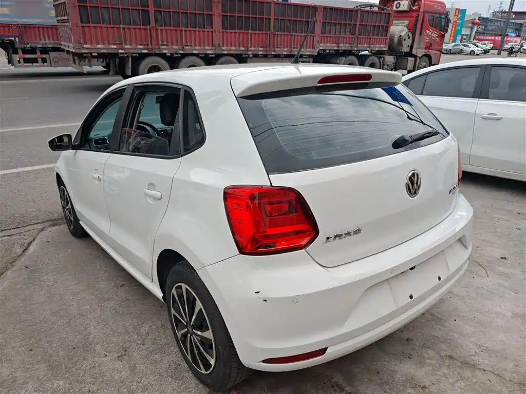 Volkswagen Polo 2018 1.5L Auto Comfort фото 5