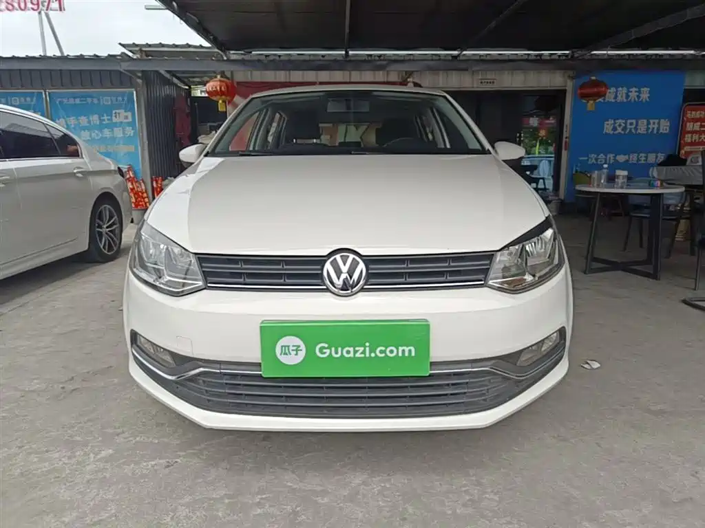 Volkswagen Polo 2016 1.6L Automatic Comfort фото 3