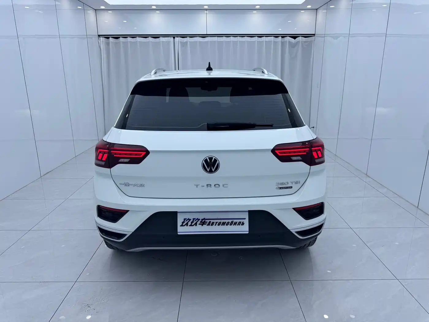Volkswagen T-ROC 2021 Facelift 280TSI DSG 4WD Luxury Smart Connect Edition фото 5