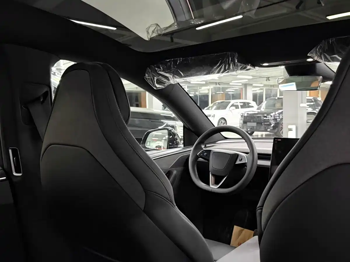 Tesla Model Y L 2026 2025 Facelift Long Range AWD
