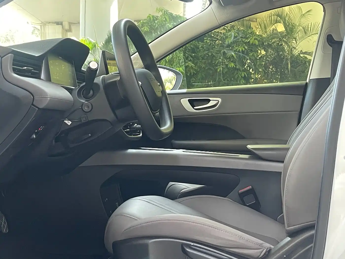 Roewe D6 2025 2025 Model 450km Premium Edition