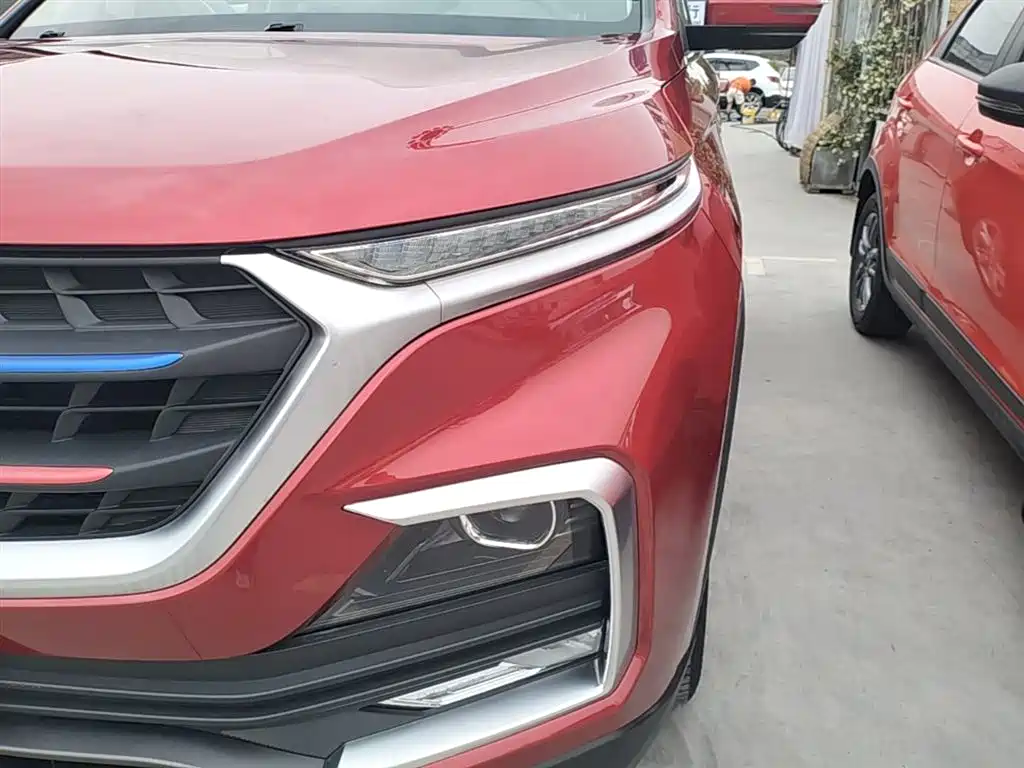 Baojun 530 2019 2019 1.5T CVT Luxury 7-seater China V