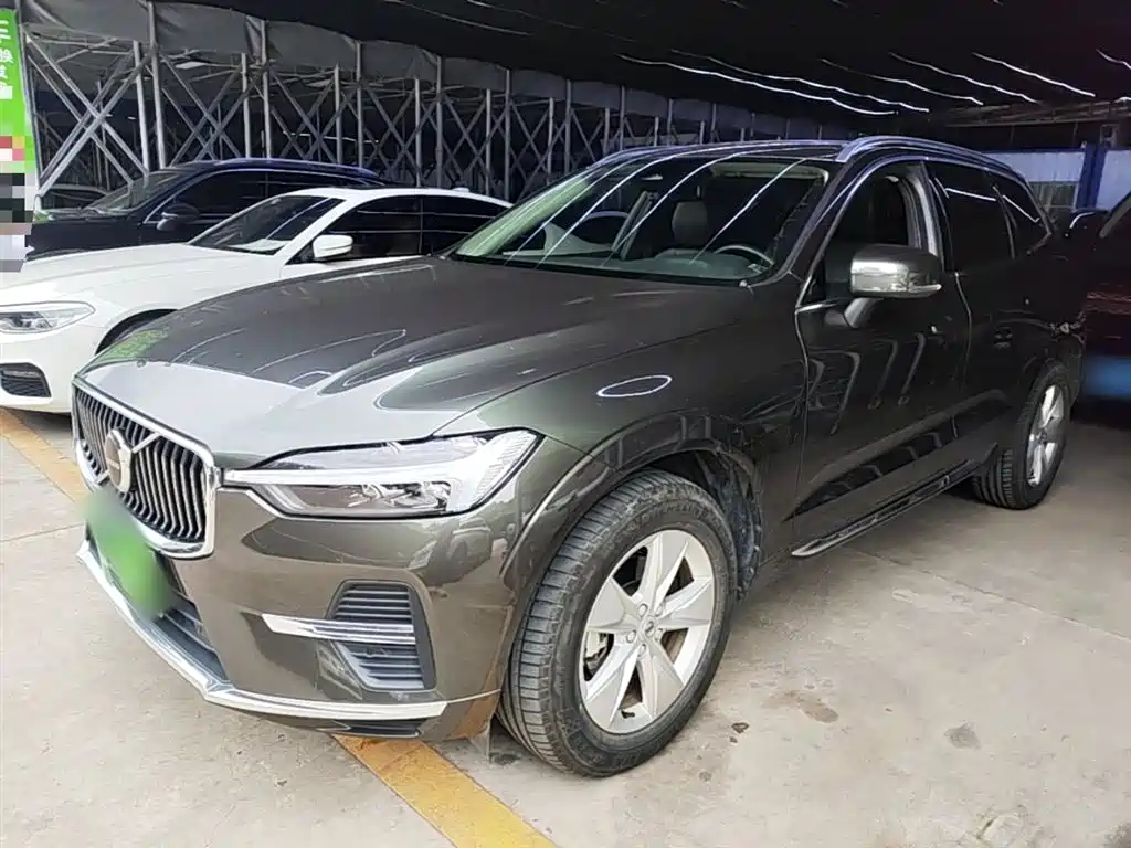 Volvo XC60 2022 B5 AWD R-Design