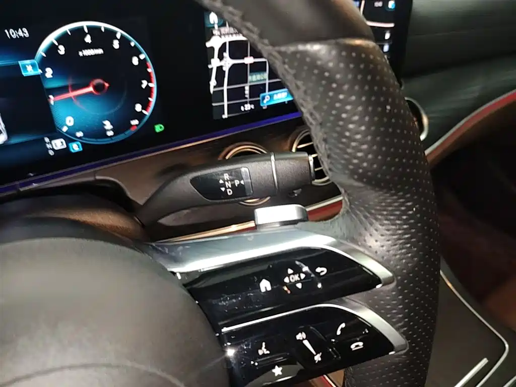 MERCEDES-BENZ E-CLASS