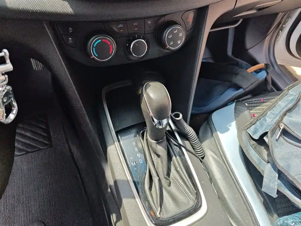 Chevrolet Cavalier 2018 320 Auto Enjoy Sunroof Edition фото 7