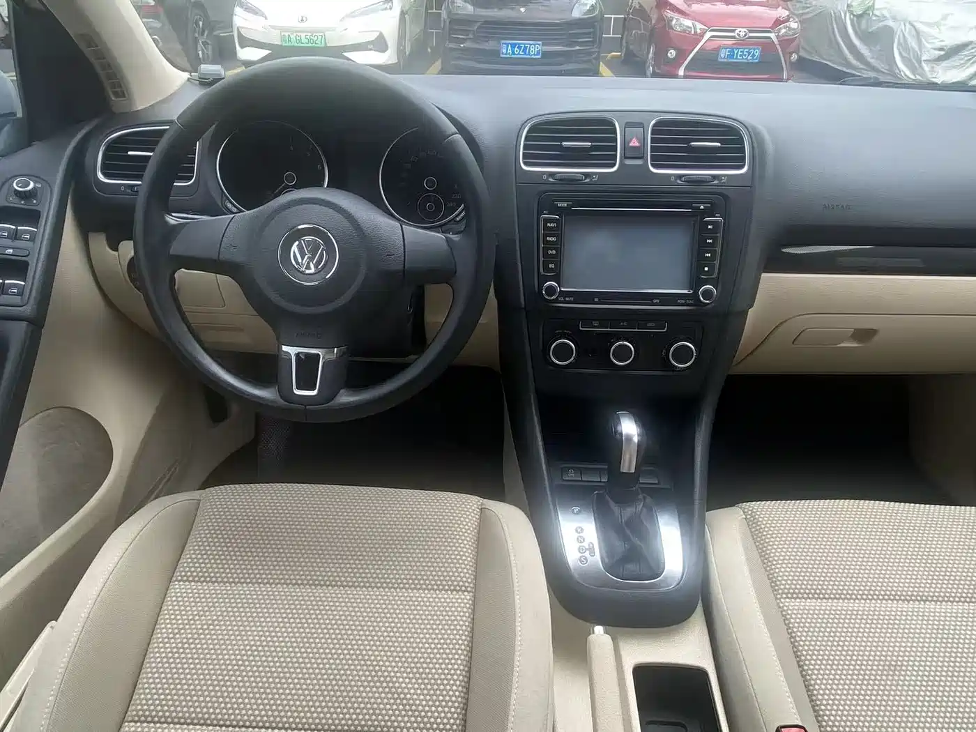 Volkswagen Golf 2012 1.6 Automatic Comfort Type фото 20