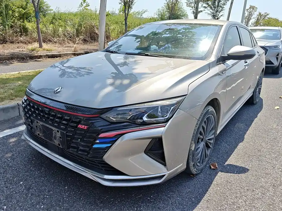 Dongfeng Aeolus Yixuan MAX 2022 2021 1.5T Trendy Dad Edition