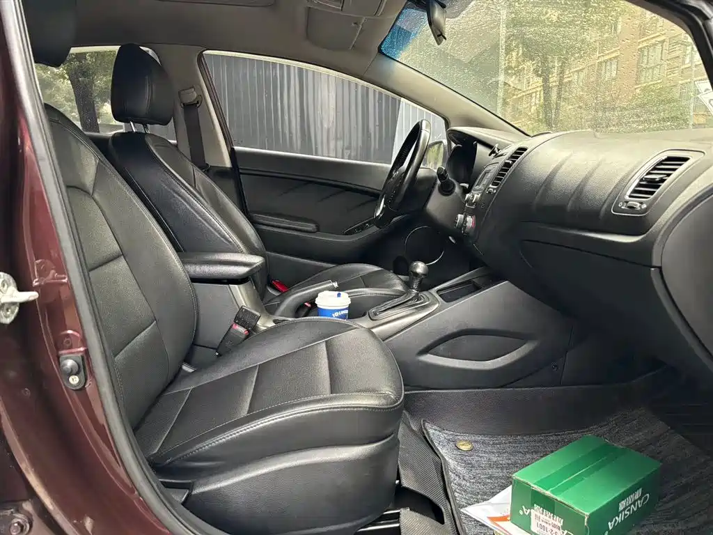 Kia K3 2013 1.6L Automatic GLS фото 2