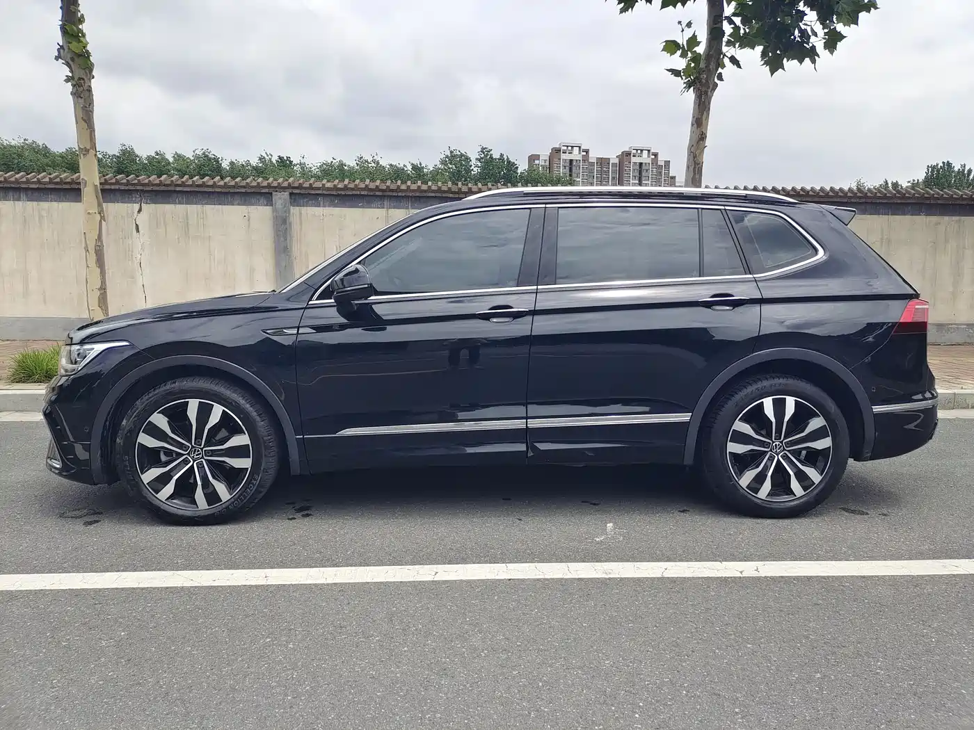 Volkswagen Tiguan L 2022 330TSI Auto 2WD R-Line Premium Edition фото 21