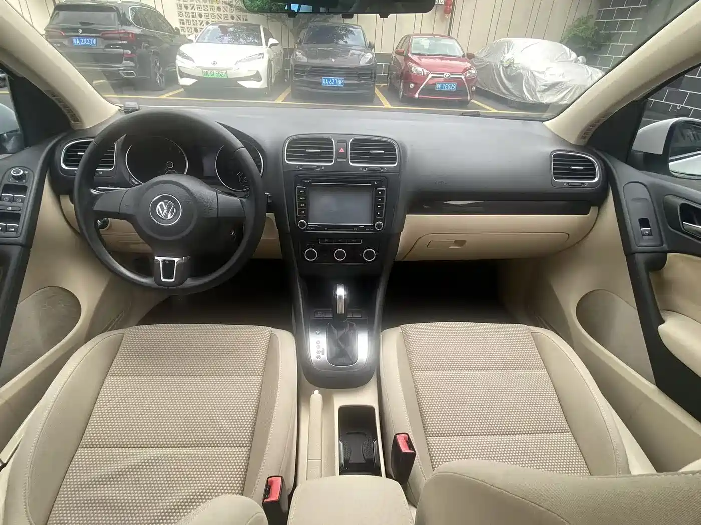 Volkswagen Golf 2012 1.6 Automatic Comfort Type фото 17