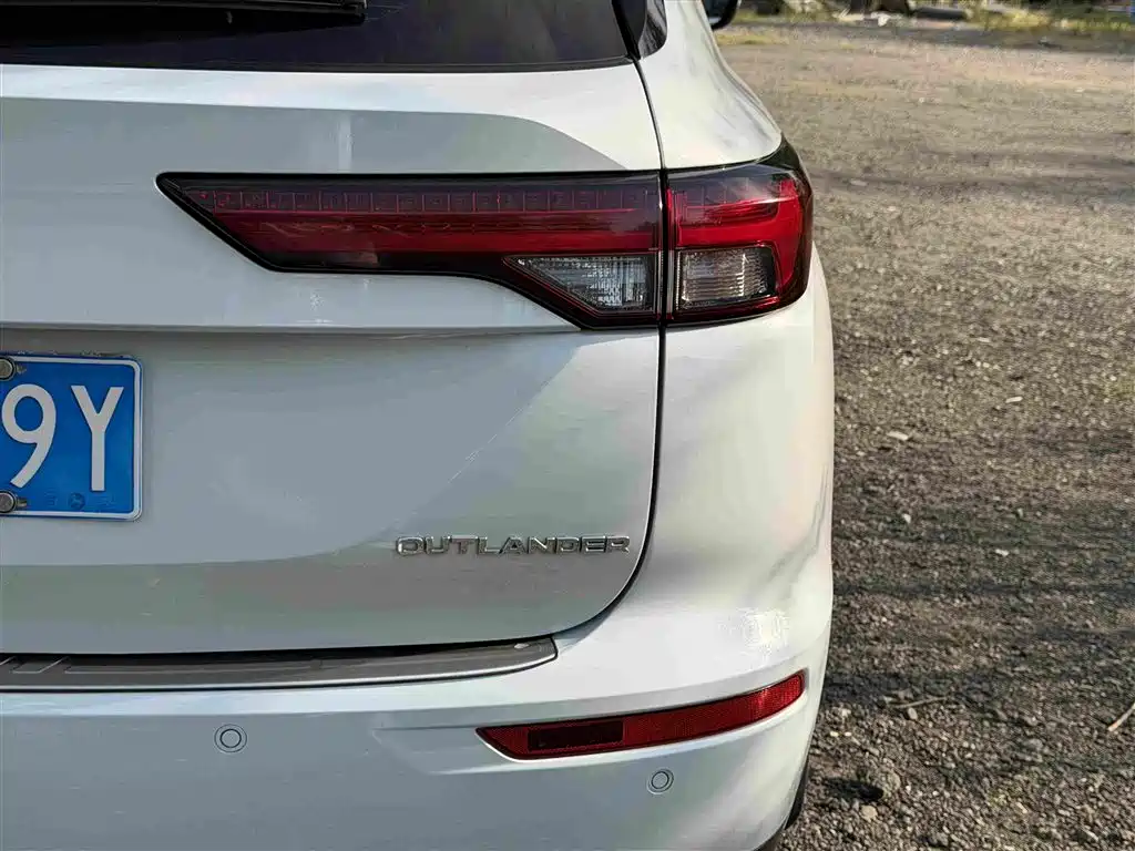 Mitsubishi Outlander 2023 2023 1.5T CVT 4WD Excellence Edition 5-seater