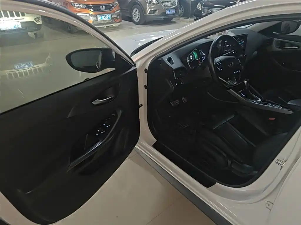 Hyundai Fista 2019 280TGDi Sport Edition China VI фото 16