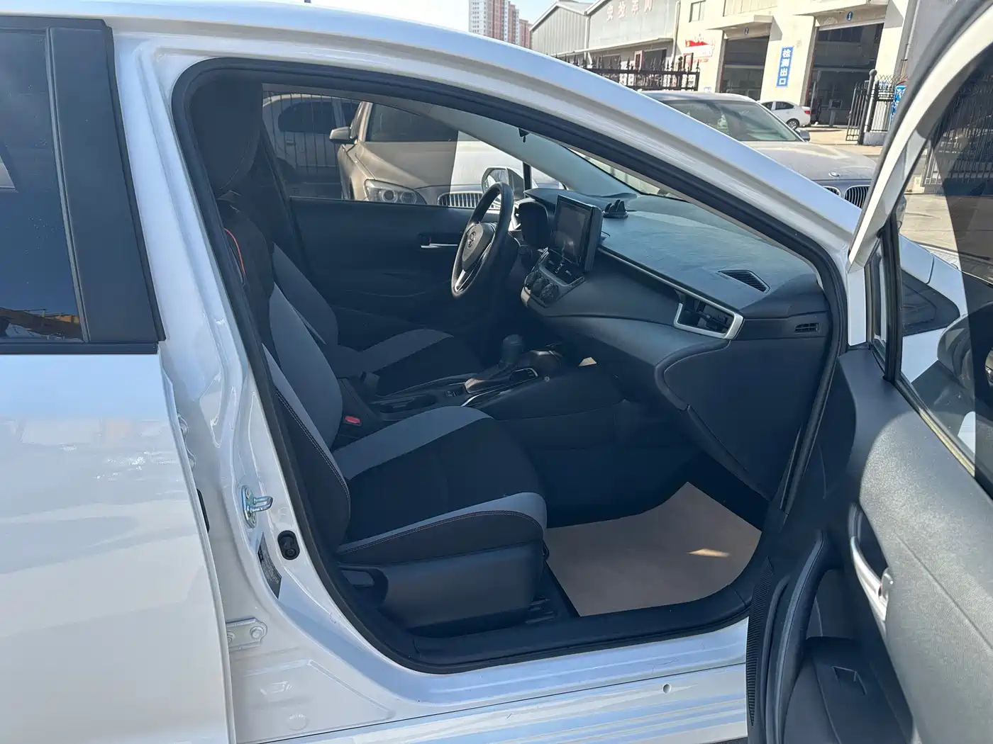Toyota Corolla 2023 1.2T Pioneer Edition фото 13