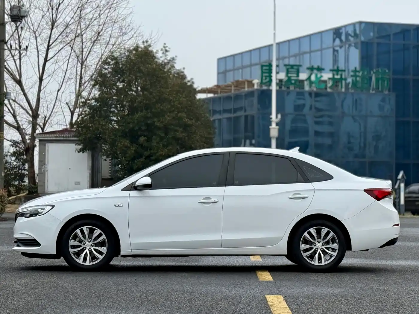 Buick Excelle 2021 1.3T Auto Mild Hybrid Elite фото 4