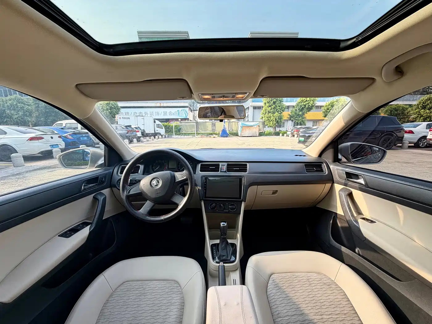 Škoda Rapid 2013 1.6L Automatic Smart Selection фото 7