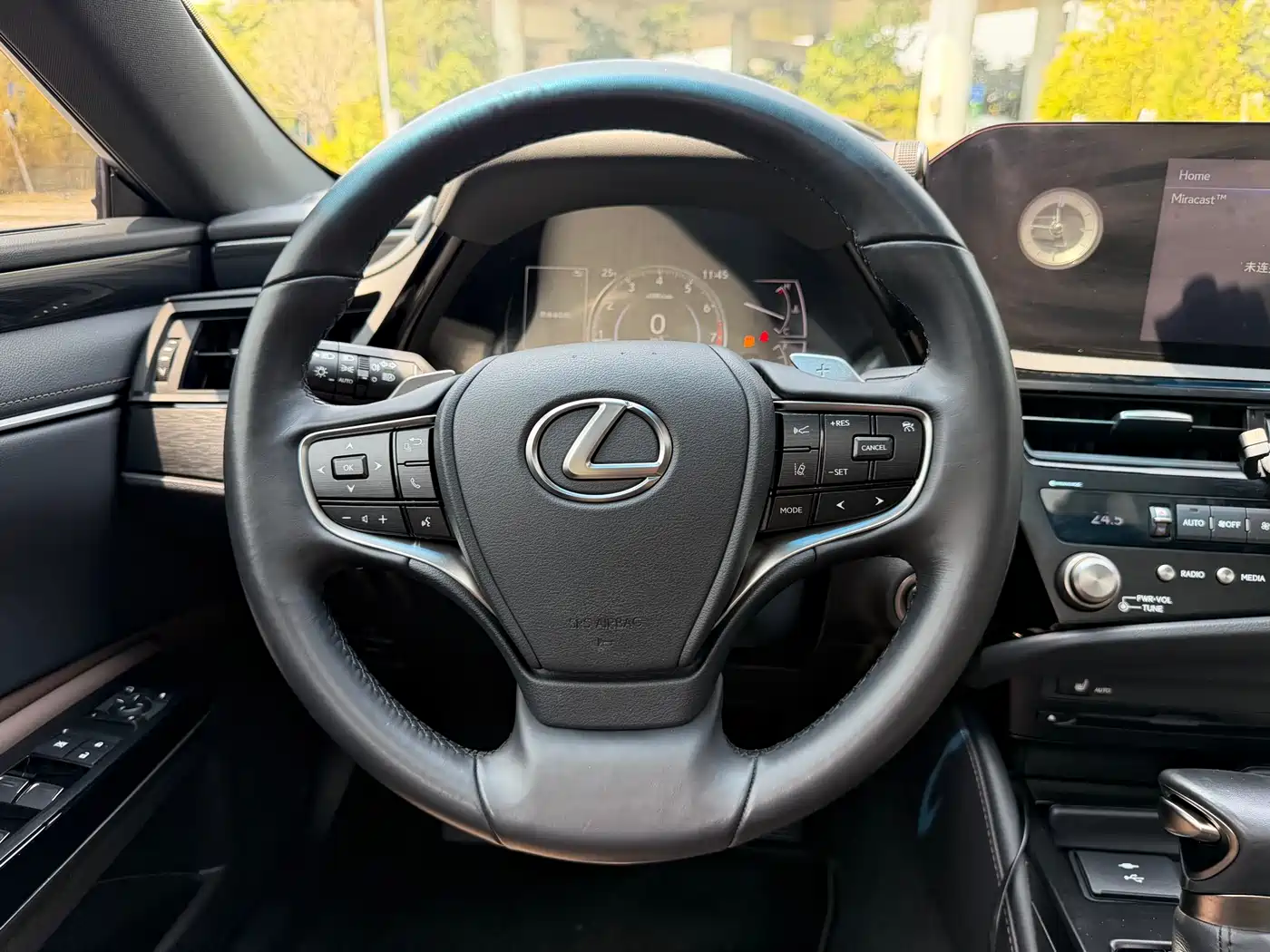 Lexus ES 2022 200 Excellence Edition фото 5