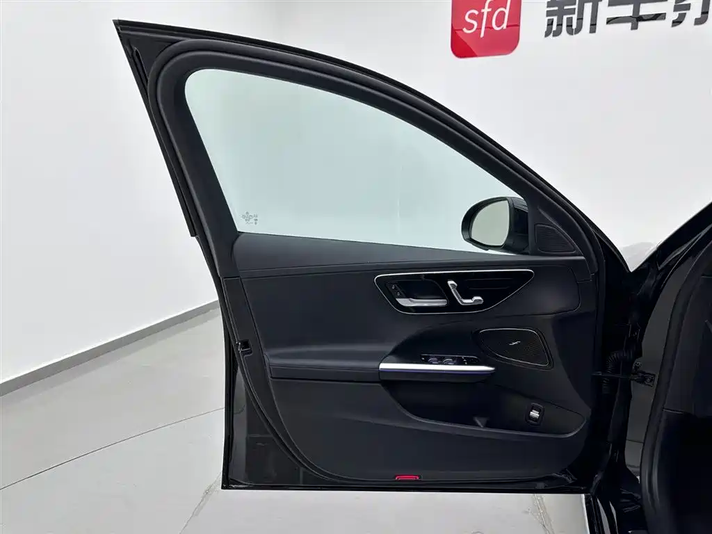 MERCEDES-BENZ CLASS C