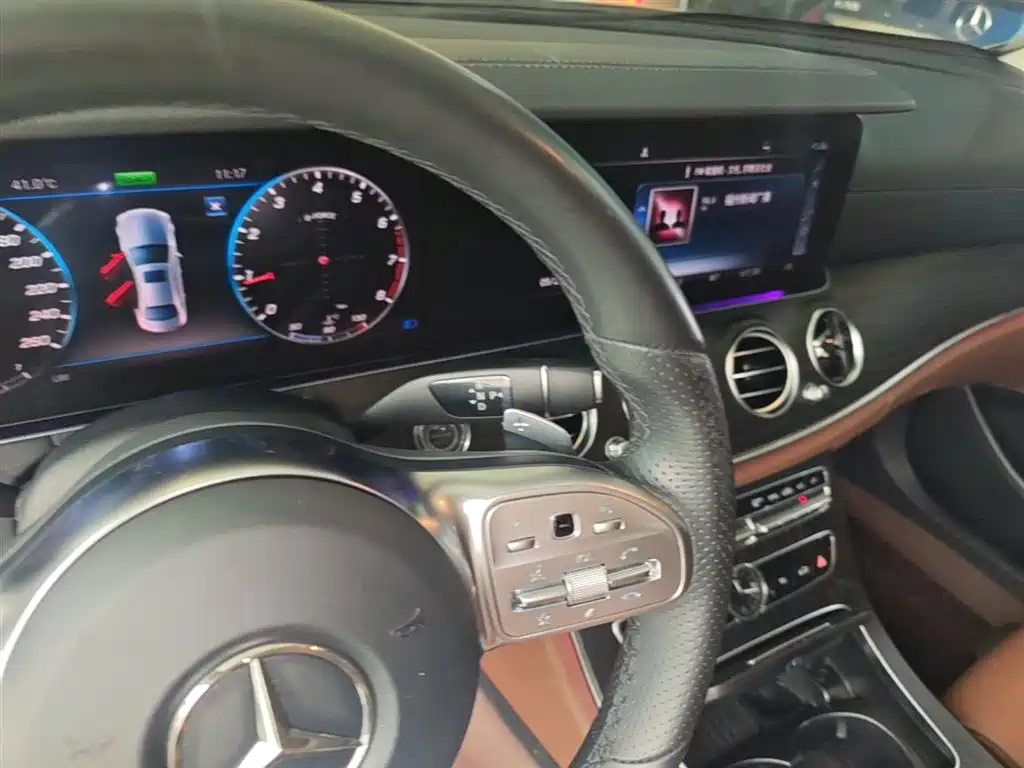 Mercedes-Benz E-Class 2019 E 260 L Sport фото 14