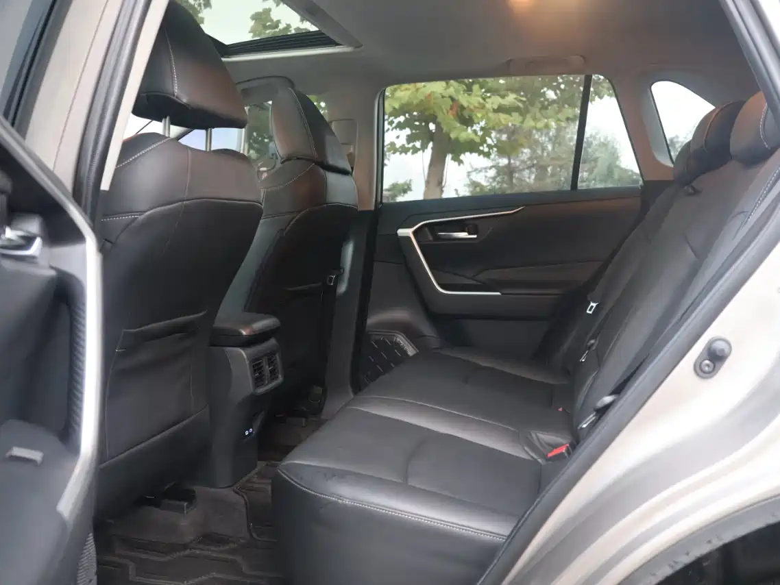 Toyota RAV4 Rongfang 2022 2.0L CVT 4WD Trend Edition фото 12
