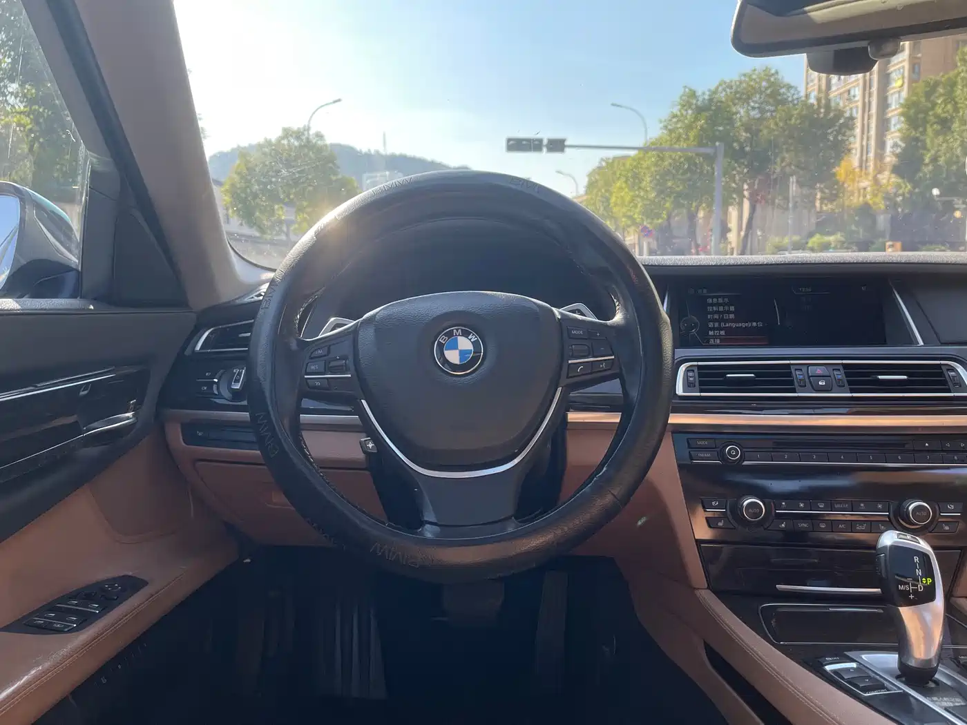 BMW 7 Series 2013 Model 740Li Leading фото 11