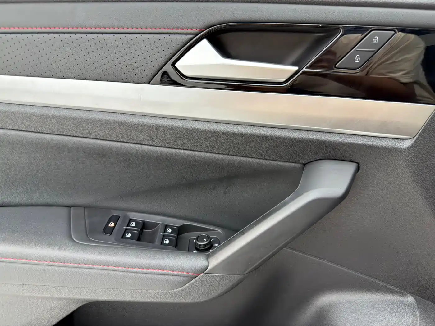 Volkswagen Lavida 2023 280TSI DSG Starlight Comfort Edition фото 7