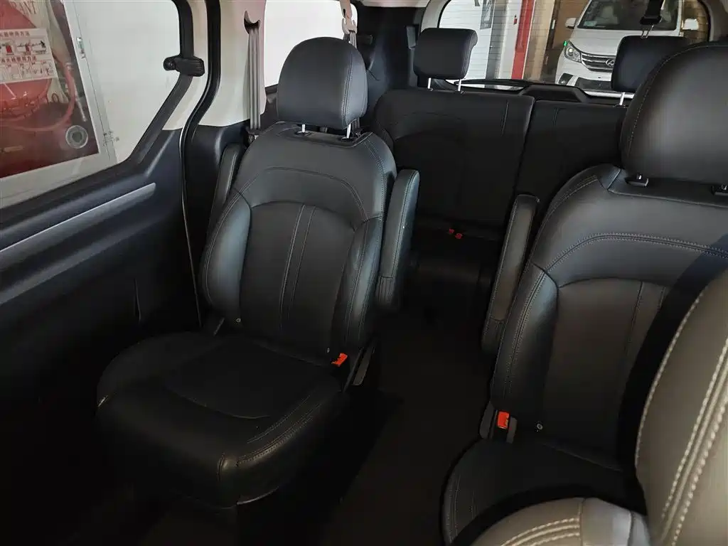 SAIC Maxus Maxus G10 2021 2.0T Automatic Elite Edition Gasoline 7-Seater фото 13