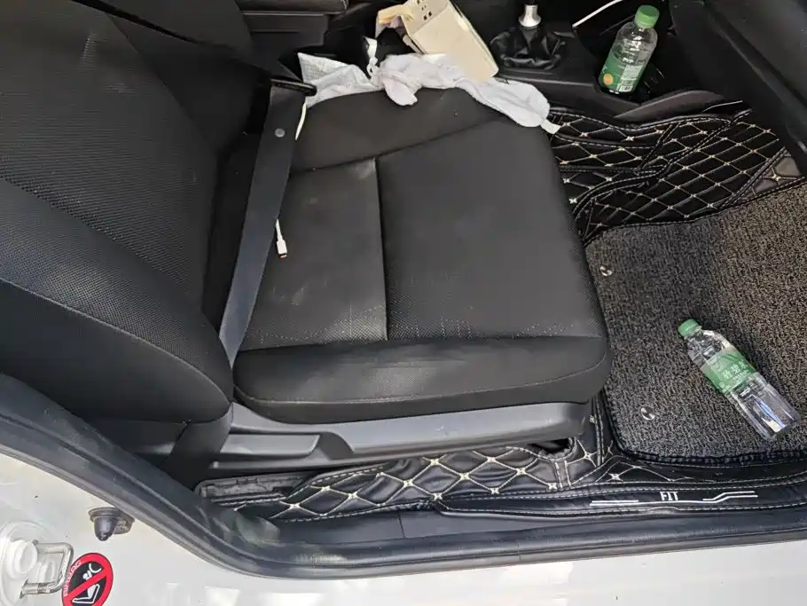 Фото 8 - Honda Fit