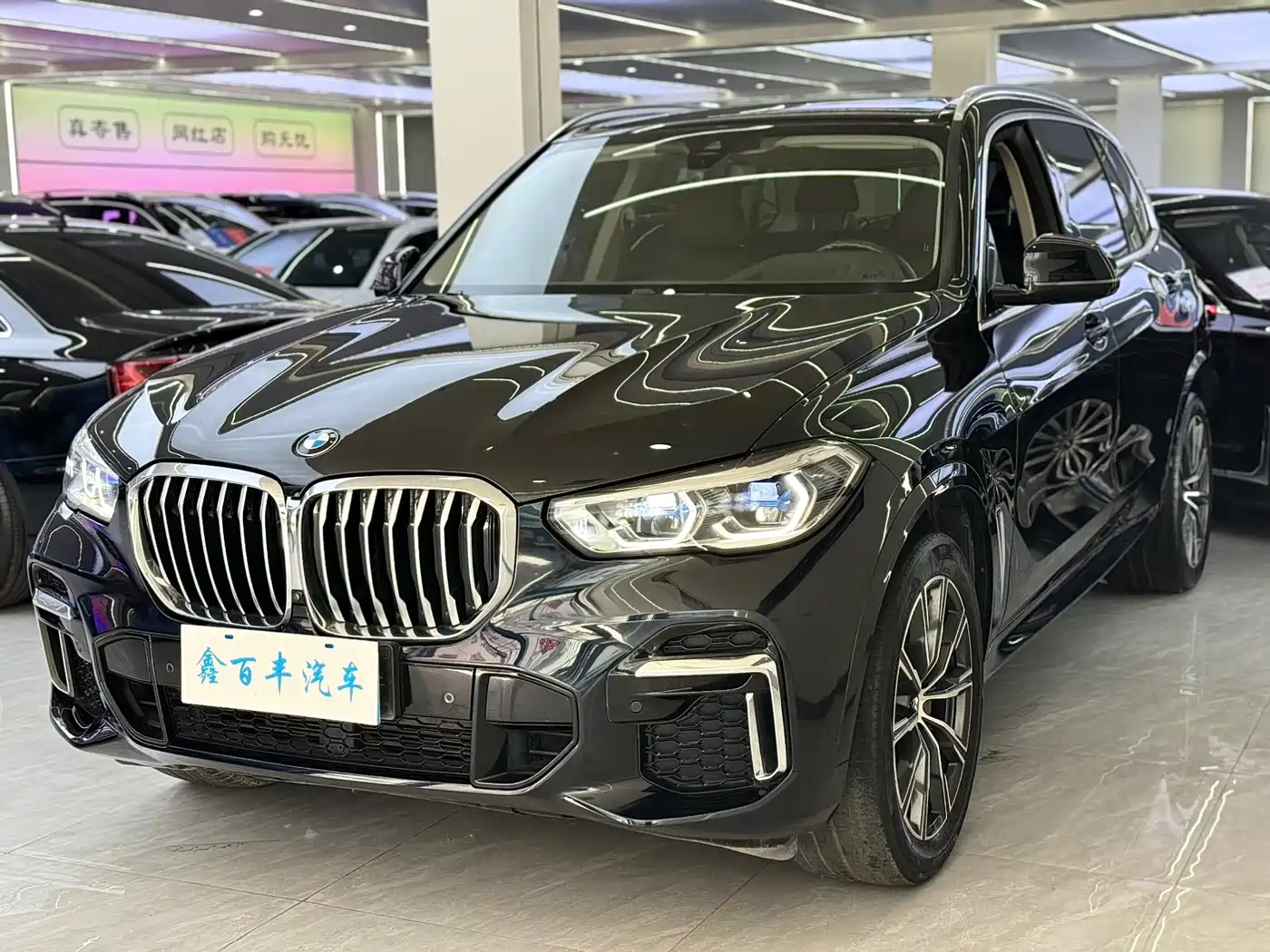 BMW X5 2022 xDrive 30Li Premium M Sport Package