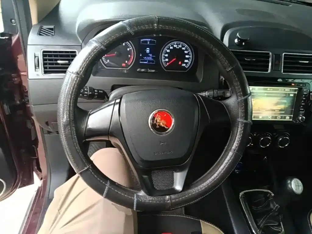 Dongfeng Fengxing Joyear X3 2015 2015 1.5L Comfort Model