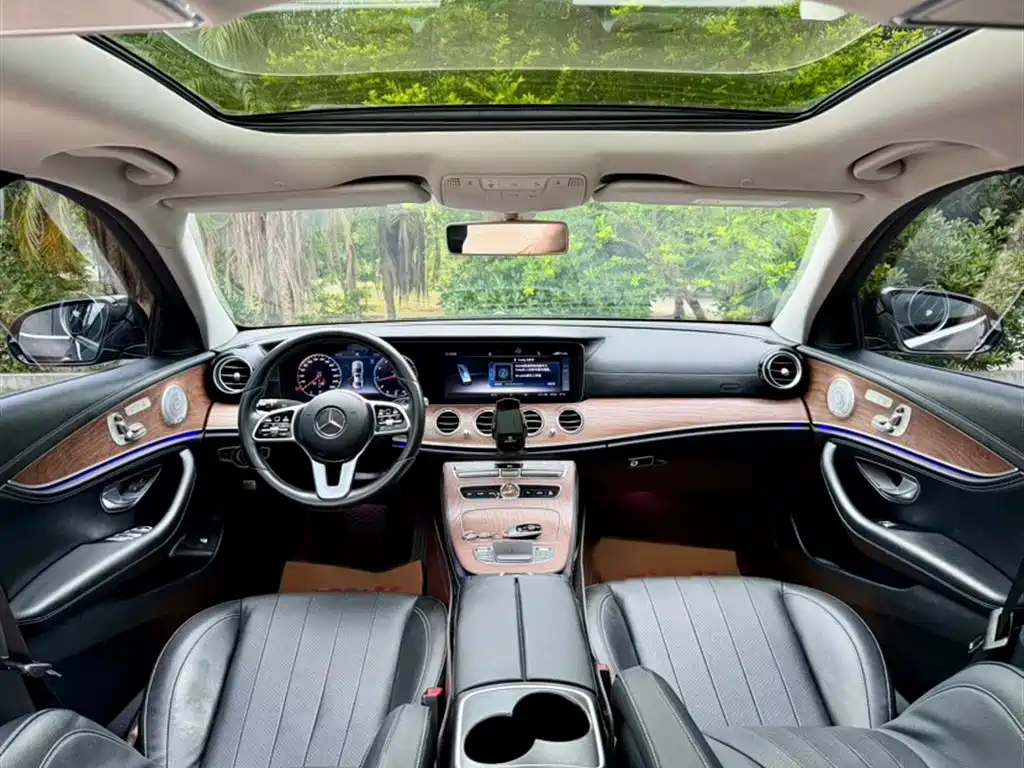 Mercedes-Benz E-Class 2020 E 300 L Luxury Model фото 9