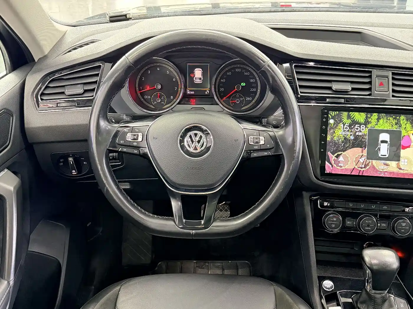 Volkswagen Tiguan L 2019 330TSI Automatic 2WD Panorama Comfort Edition China VI фото 16