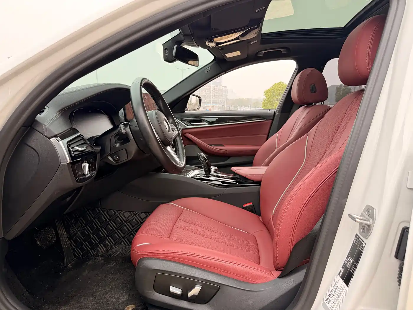 BMW 5 Series 2022 525Li M Sport Package фото 4