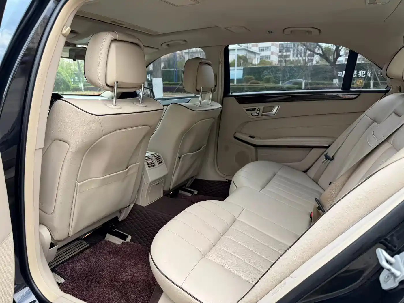 Mercedes-Benz E-Class 2015 E 260 L Sport Fashion фото 8