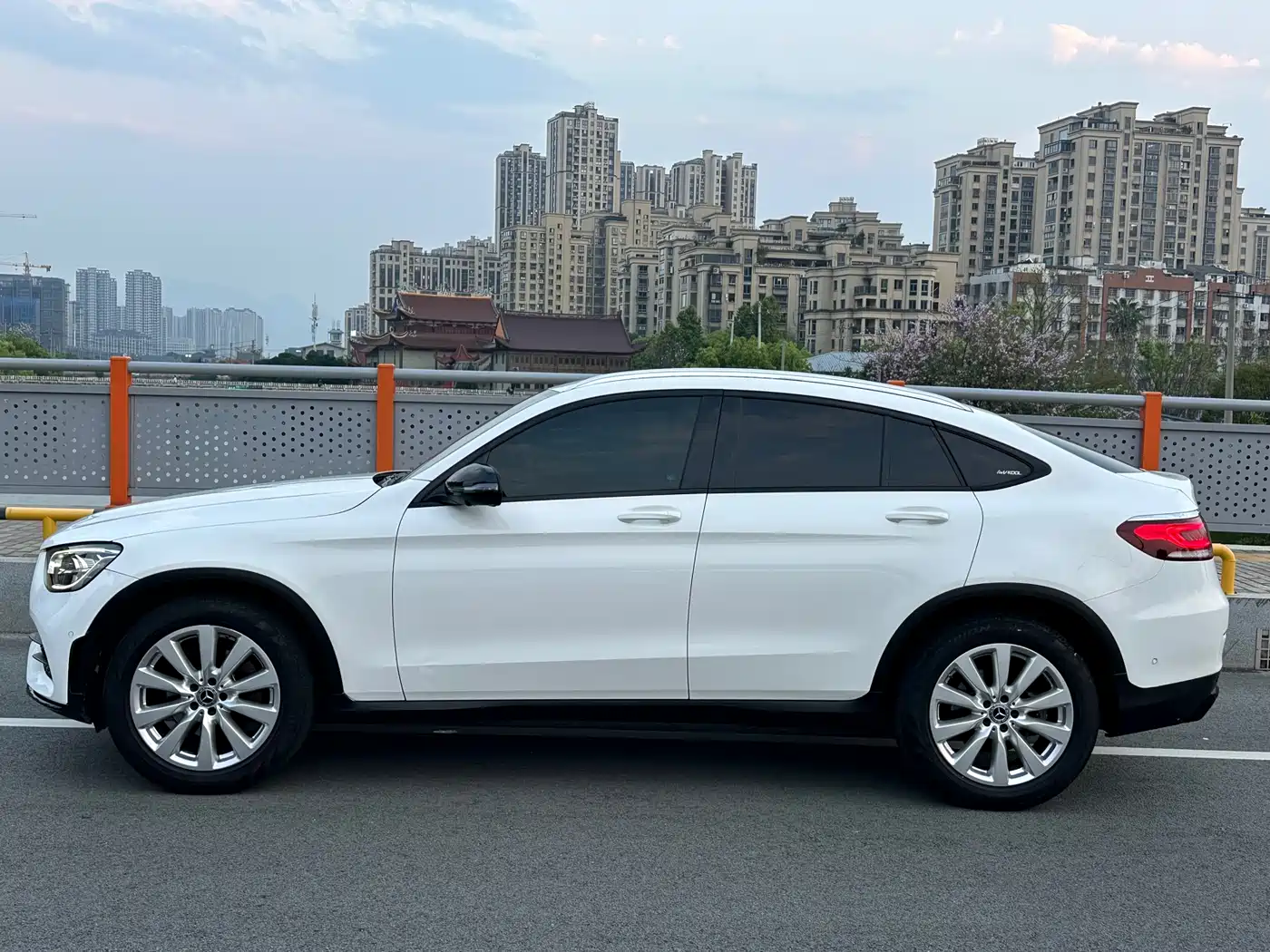Mercedes-Benz GLC Coupe 2021 GLC 260 4MATIC Coupe SUV фото 16